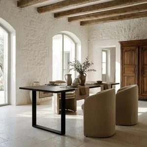 KASA Tavolo da pranzo in legno massello. Finitura "R A W G R A Y".