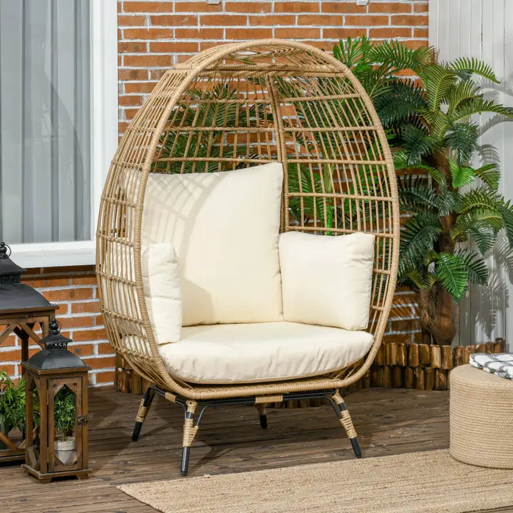 Poltrona a cesta in effetto rattan, morbidi cuscini per la seduta, telaio in alluminio