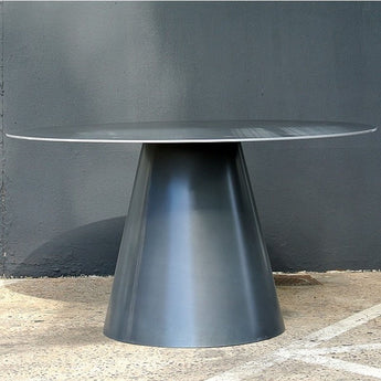 The Noguchi Dining Table - Exterior