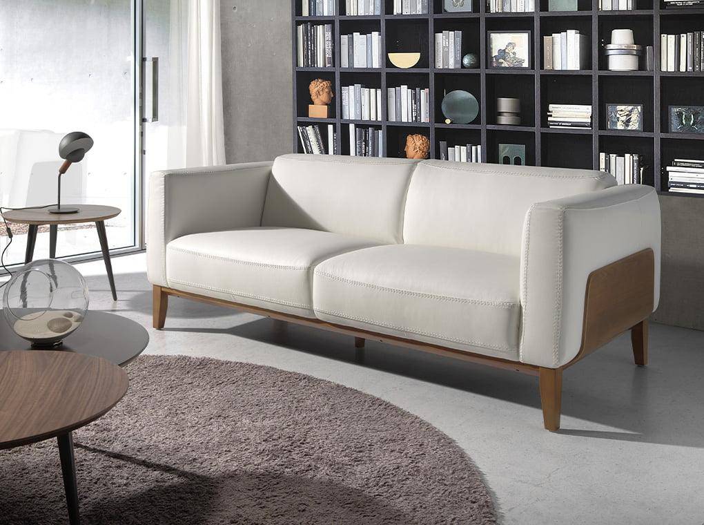 divano a posti rivestito in pelle con struttura in legno di noce