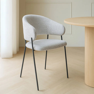 Set di 2 poltrone da tavolo in tessuto tweed color latte con gambe in metallo nero 57.7x56.3x84.5cm EROS