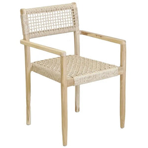 Poltrona in teak, seduta e schienale in rattan sintetico.