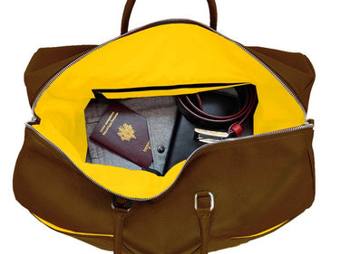 Modello Grande - Borsa da viaggio Initial LAKE VIEW - Cognac - Piping giallo