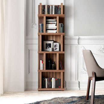 ENTRANCE CONSOLE WITH SOLID WOOD LEGS AND NOC VENEERED STRUCTURE