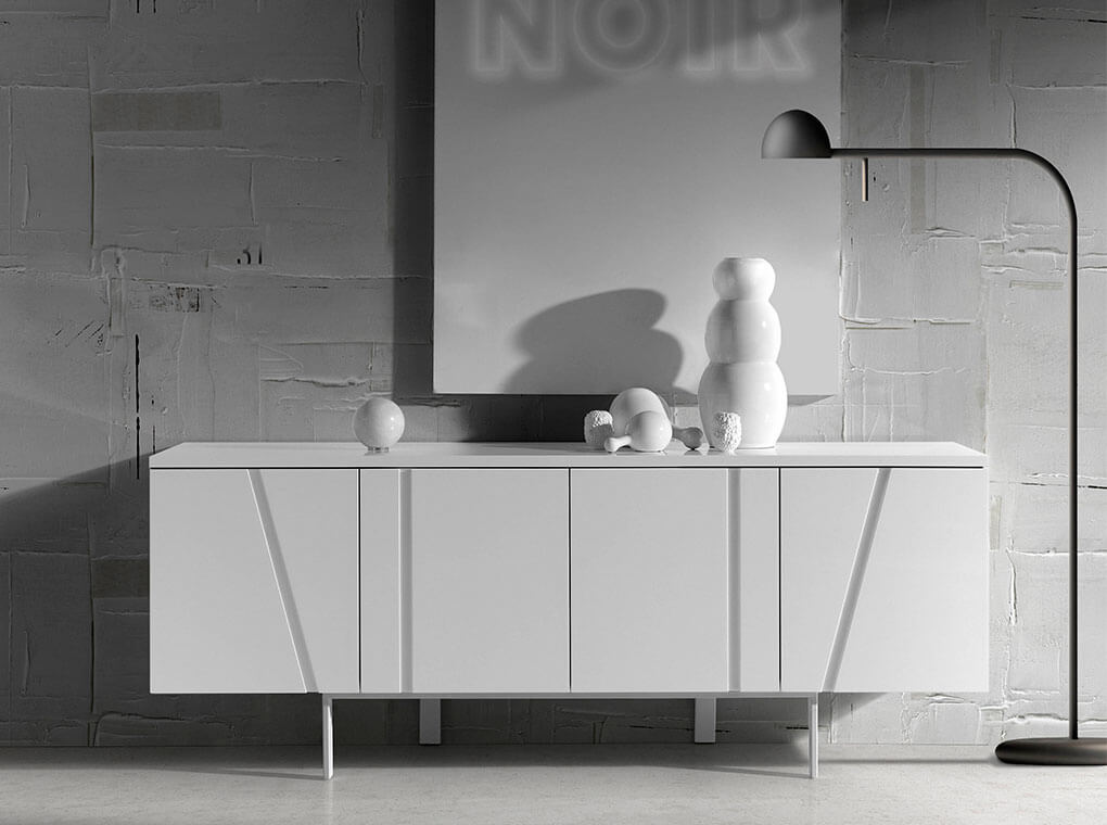 SIDEBOARD IN WHITE WOOD AND STEEL 