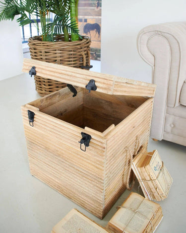 Baule a cubo in legno East Colonial 45 cm