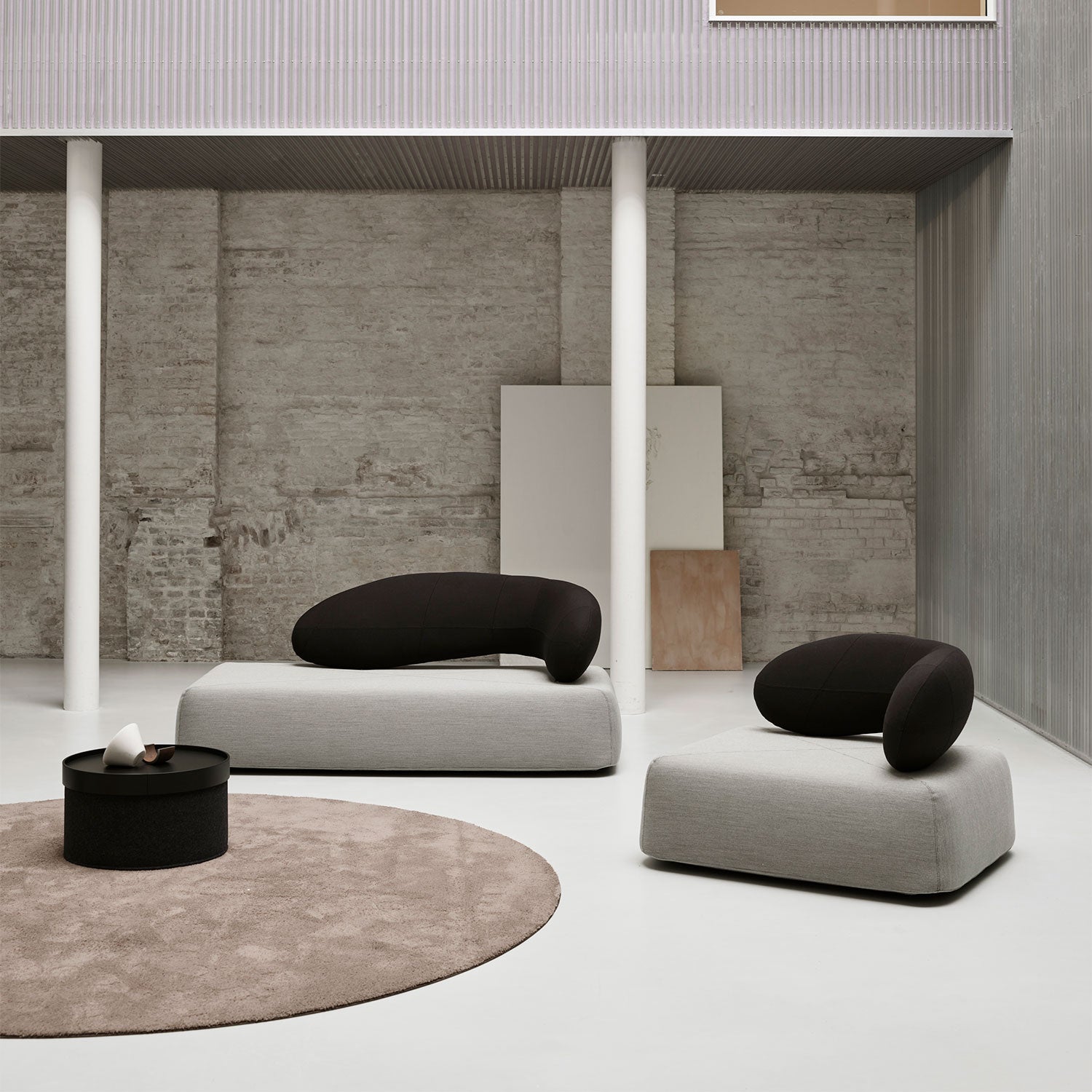 Chat sofa and armchair
