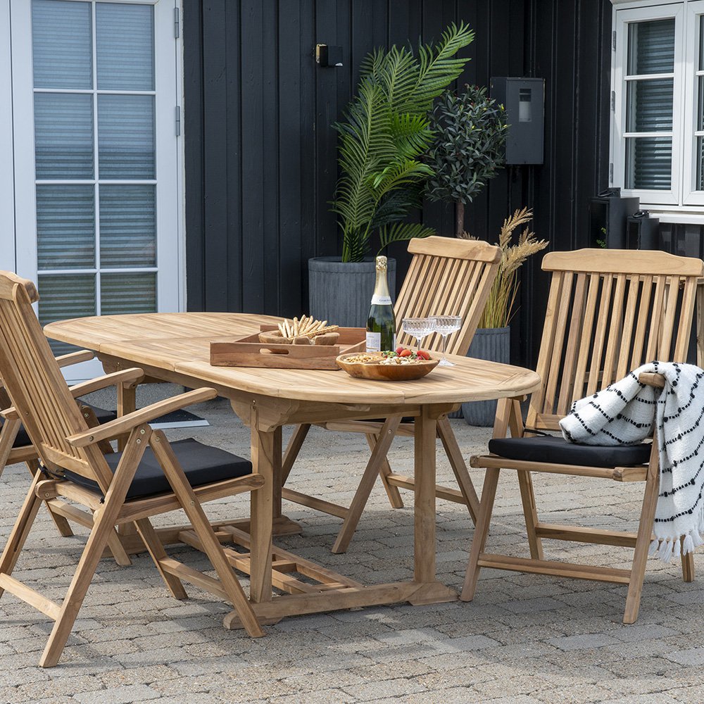 The Noguchi Dining Table - Exterior